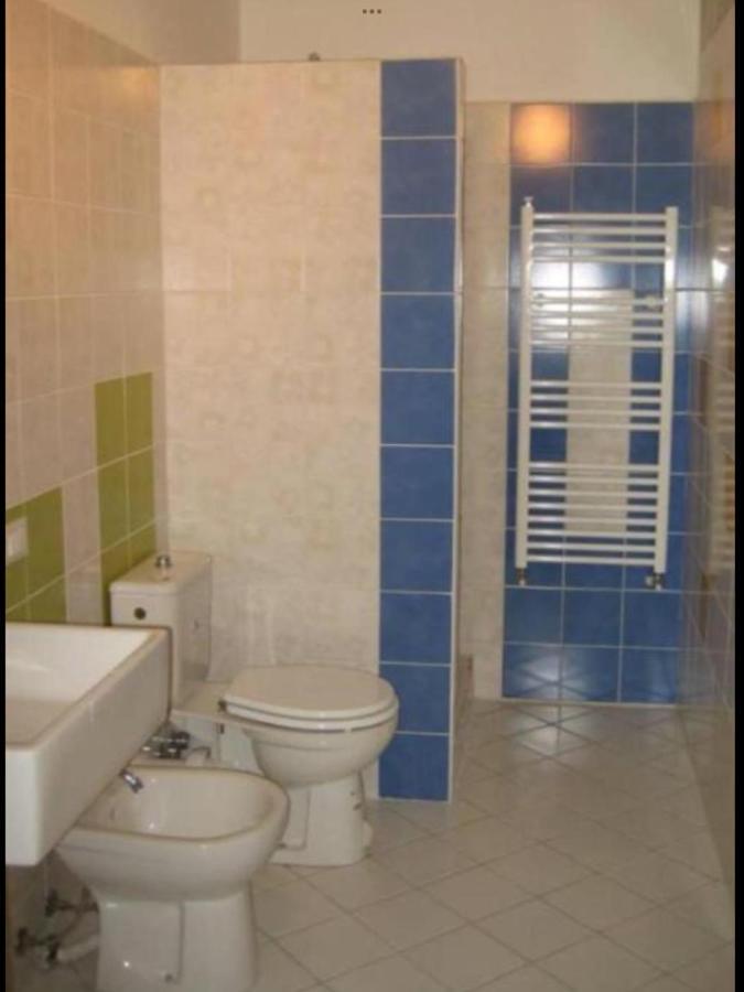 Bed and Breakfast Backpackers House Болонья Экстерьер фото