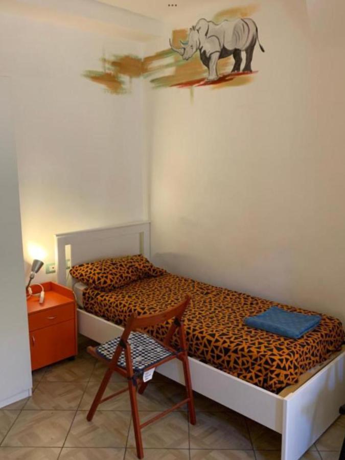 Bed and Breakfast Backpackers House Болонья Экстерьер фото