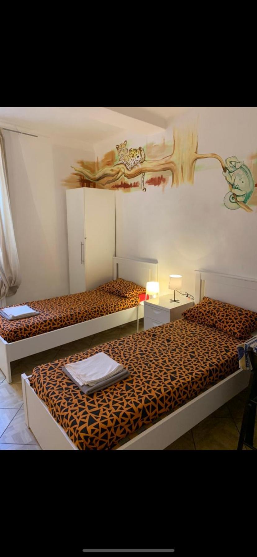 Bed and Breakfast Backpackers House Болонья Экстерьер фото